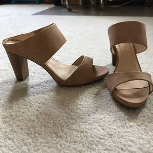 Slip on sandal heel